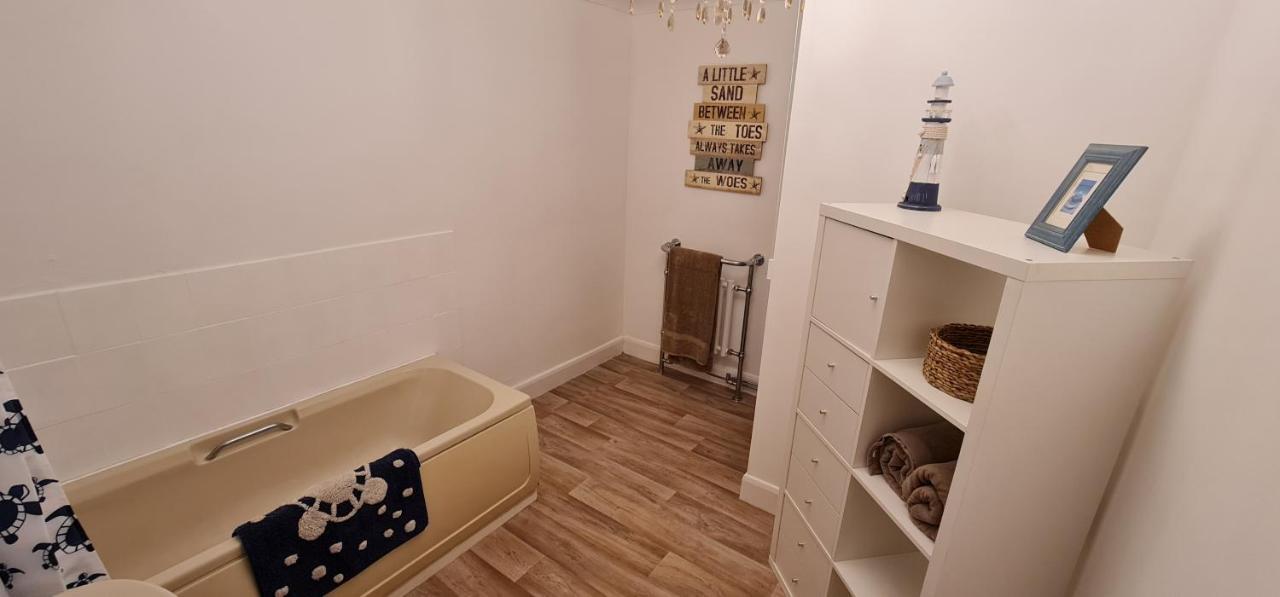 Diamond Harbour - Whole Huge Apartment - Wifi - Beach - Ramsgate Town 外观 照片