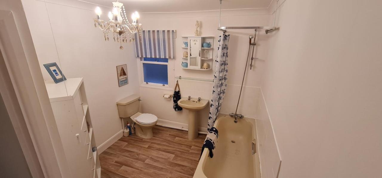 Diamond Harbour - Whole Huge Apartment - Wifi - Beach - Ramsgate Town 外观 照片
